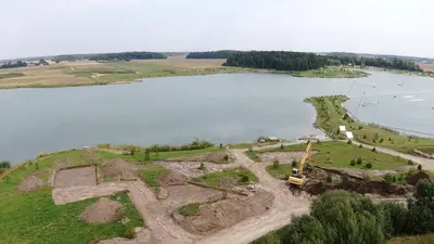 Gyvenvietė prie karjero, vaizdas iš oro (2026-09)